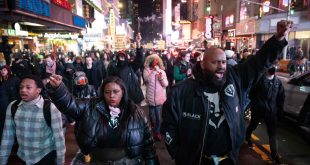 المئات في شوارع نيويورك احتجاجا على مقتل أمريكي من أصل إفريقي