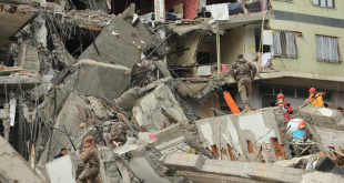 تركيا.. ارتفاع حصيلة ضحايا الزلزال إلى 1651 قتيلا