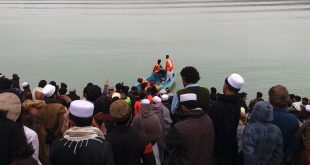 باكستان : إنقاذ مدرس و4 تلاميذ . . مصرع خمسين تلميذا في انقلاب قاربهم في مياه سد بحيرة تانا