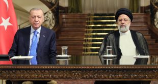رئيسي يؤكد على أهمية توسيع العلاقات بين إيران وتركيا