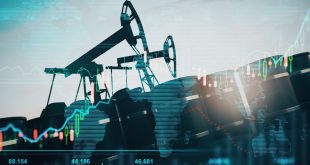 النفط يتراجع متأثراً قوة الدولار وتباين مؤشرات المعروض