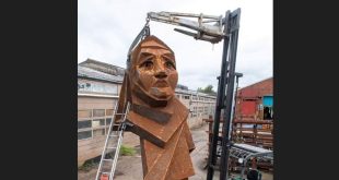تمثال عملاق في بريطانيا لتكريم المحجبات..”صورة”