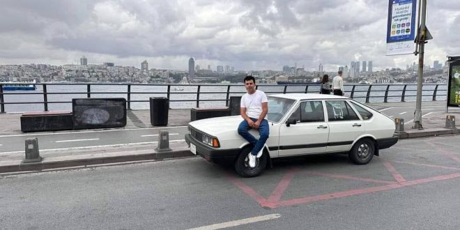 بسيارته الكلاسكية ” تعرف على قصة الشاب العراقي الذي سافر ببرازيلي الى تركيا