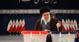 قائد الثورة الإسلامية يدلي بصوته في انتخابات مجلس الشورى ومجلس خبراء القيادة