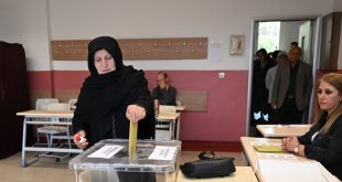 فتح أول مراكز اقتراع في الانتخابات البلدية في تركيا
