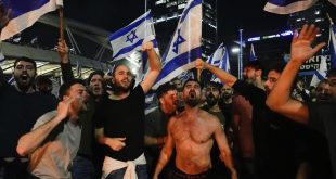 مظاهرة أمام منزل نتنياهو للمطالبة بإعادة المحتجزين الصهاينة