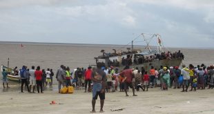 حاولوا “الهروب من الكوليرا”.. أكثر من 90 قتيلا بغرق مركب قبالة سواحل موزمبيق