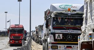 200 شاحنة في طريقها من معبر رفح إلى كرم أبو سالم لدخول قطاع غزة