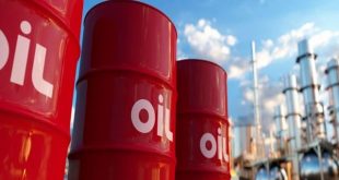 النفط يتراجع متأثراً بارتفاع الدولار