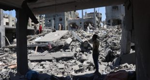 عشرات الشهداء في استهداف الاحتلال منازل في غزة.. وقصف مركز على المنطقة الوسطى
