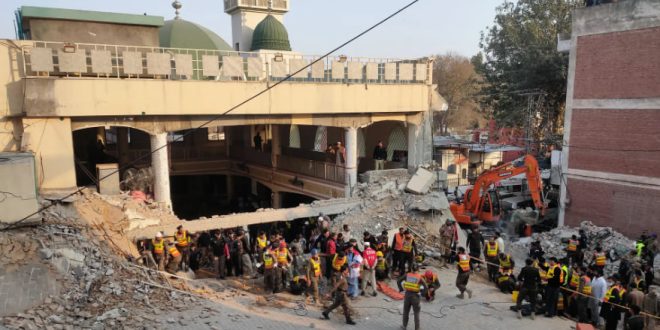 ضحايا وجرحى جرّاء تفجير بمسجد في باكستان