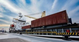 النقــــــل تطلق خطة تطوير شاملة للنقل البحــــــري تشمل 2000 حاوية و15 زورقاً