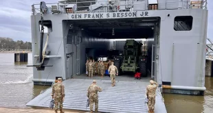 دول خليجية تقود حراكا لثني الولايات المتحدة عن عمل عسكري محتمل ضد إيران