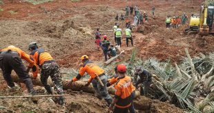 اندونيسيا : ارتفاع ضحايا الانهيار الأرضي بمقاطعة (غرب باندونغ) إلى 29 شخصاً