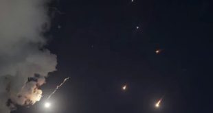 رسائل غامضة تهز إسرائيل: “نحن قادمون.. انظروا إلى السماء منتصف الليل”