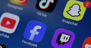 فرنسا تقر حظر استخدام وسائل التواصل الاجتماعي لمن هم دون 15 عاما