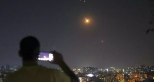 وسائل إعلام: ترامب تلقى تحذيرات بأن ضربة عسكرية واسعة ضد إيران لن تسقط الحكومة