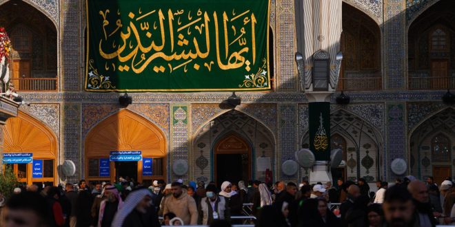 المؤمنون يحيون المبعث النبوي في مرقد الإمام علي (ع) وسط إجراءات أمنية وخدمية