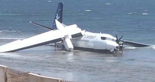 نجاة 55 شخصاً بأعجوبة من حادث تحطم طائرة ركاب بعد إقلاعها من أحد المطارات الصومالية